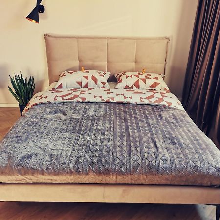 Cosy Old Town Apartment Klaipeda Bagian luar foto