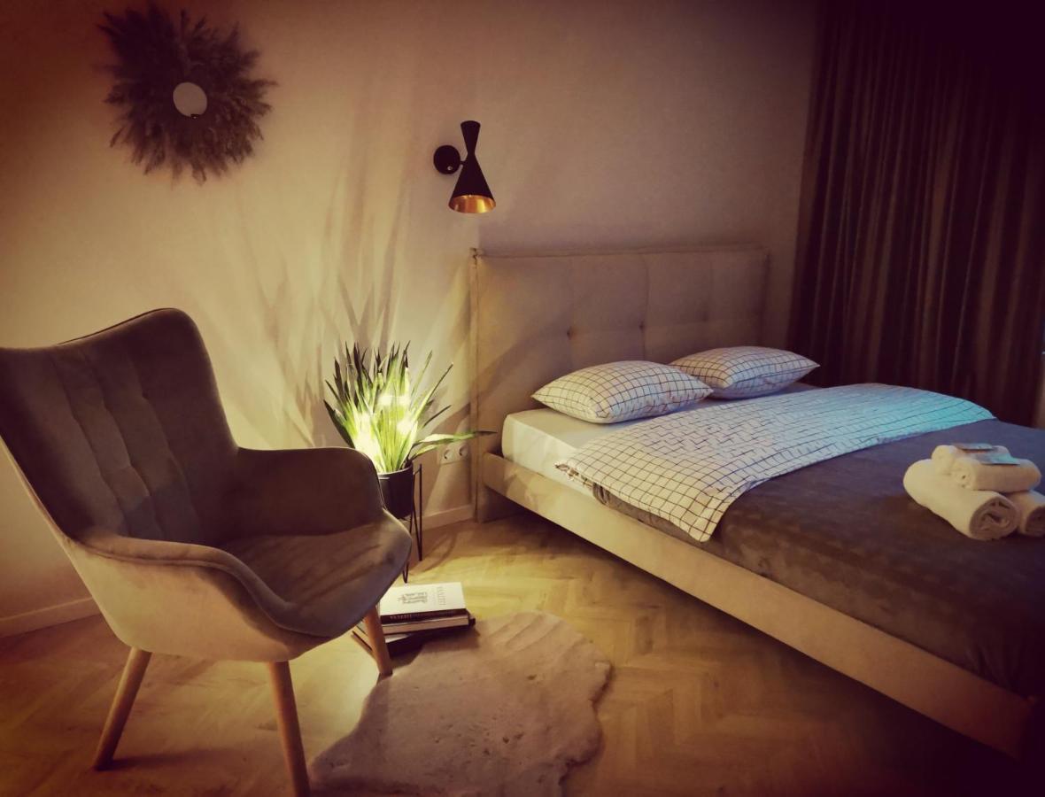 Cosy Old Town Apartment Klaipeda Bagian luar foto