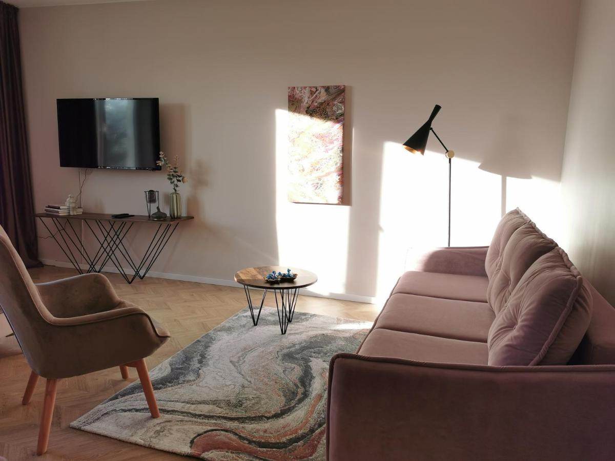 Cosy Old Town Apartment Klaipeda Bagian luar foto